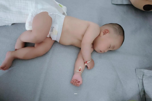 枣庄宝宝尿有泡沫怎么回事